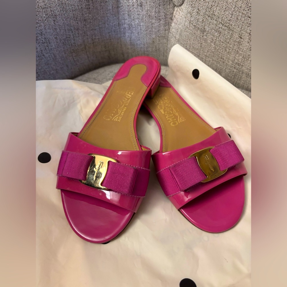 Salvatore Ferragamo Pink Patent Vara Bow Slide Sandals